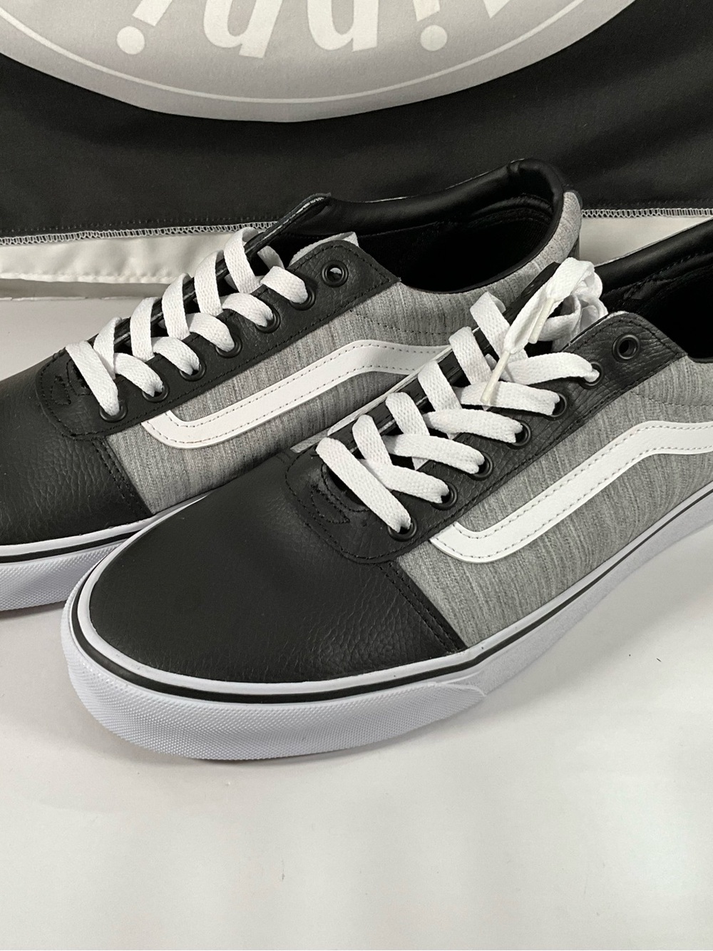 Vans Men's Old Skool Black Grey White Low Top Lace Up Casual Shoes Sz 13
